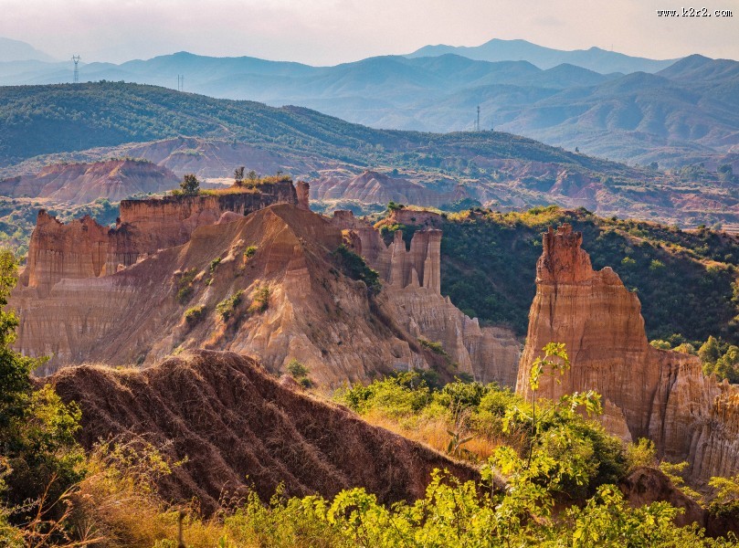 云南元谋浪巴铺土林风景图片大全