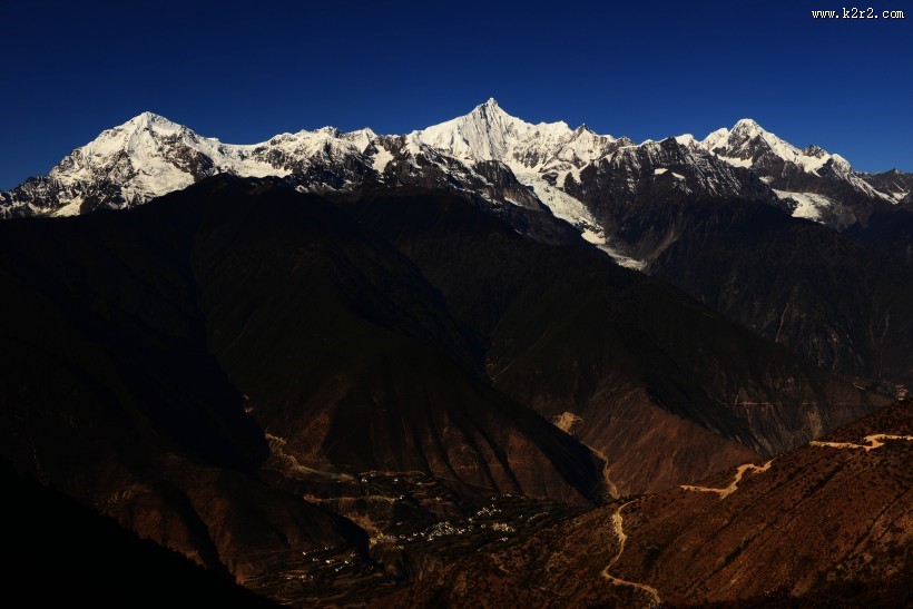 云南梅里雪山风景图片