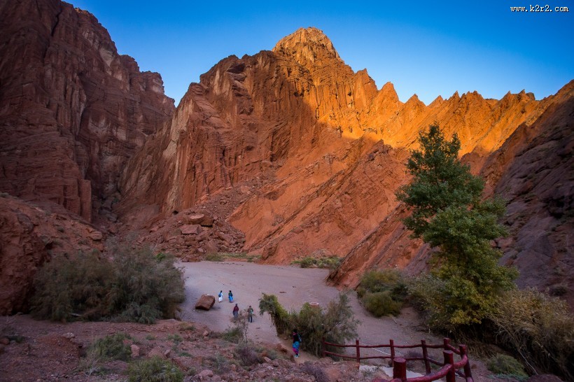 新疆乌鲁木齐天山大峡谷风景图片
