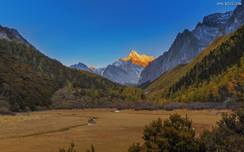 四川稻城亚丁风景图片