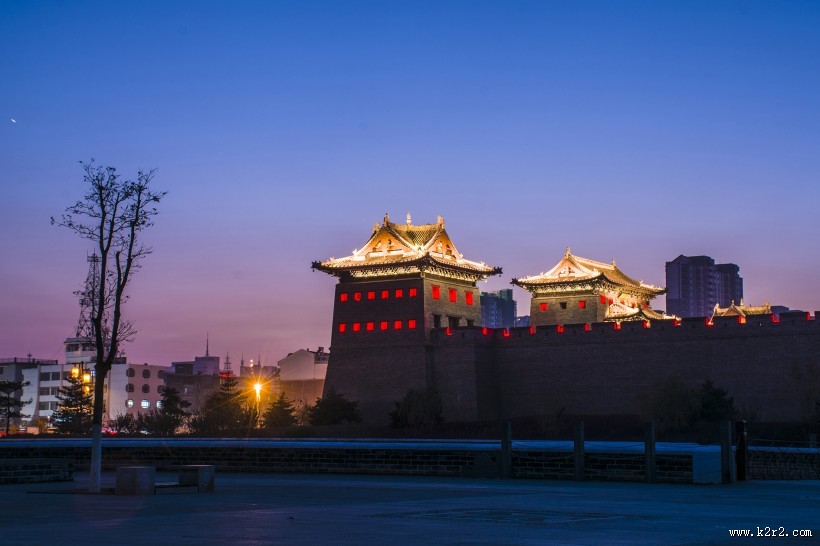 山西大同城墙夜景图片