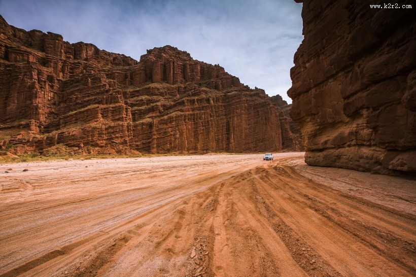 新疆温宿大峡谷风景图片