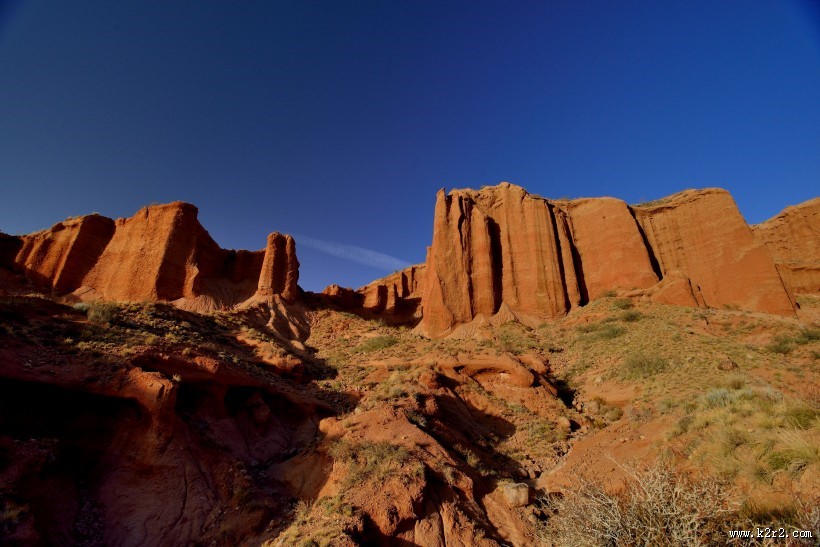 新疆阿克苏托木尔峰峡谷风景图片
