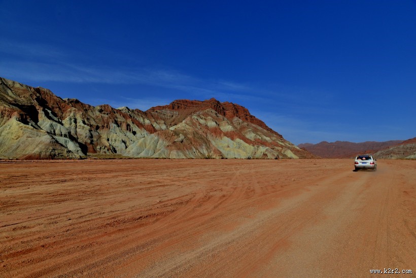 新疆阿克苏托木尔峰峡谷风景图片