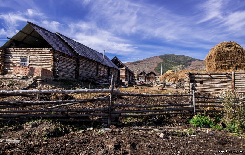 新疆阿勒泰原始古朴的齐巴契列克风景图片