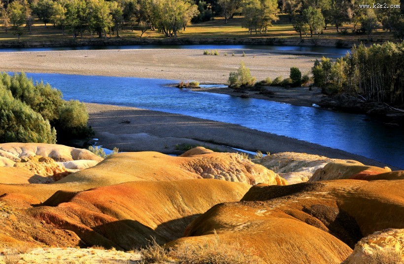 新疆五彩滩风景图片