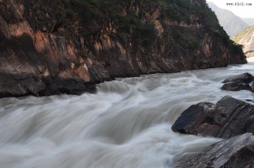 云南虎跳峡风景图片大全