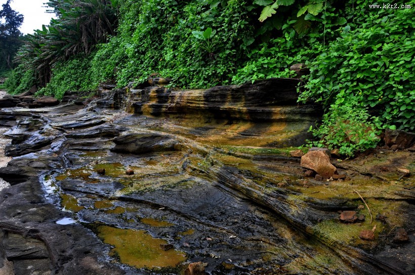 广西涠洲岛滴水丹屏图片