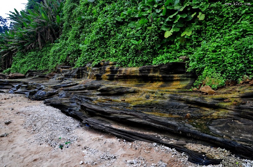 广西涠洲岛滴水丹屏图片