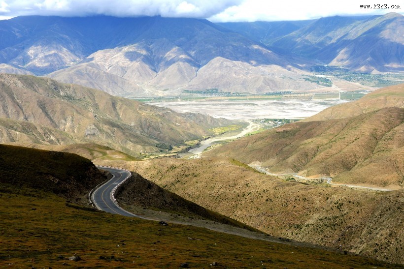 西藏羊卓雍措风景图片