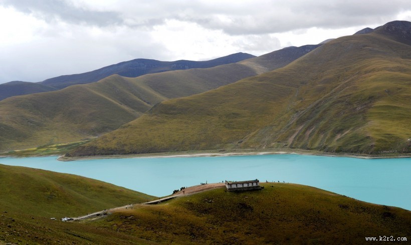 西藏羊卓雍措风景图片