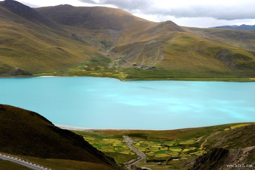 西藏羊卓雍措风景图片