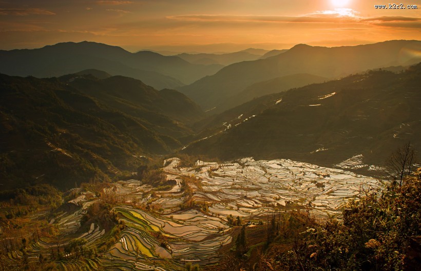 云南元阳梯田风景图片