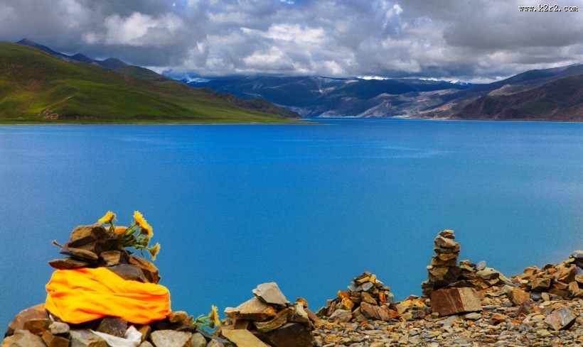 西藏羊卓雍措风景图片大全