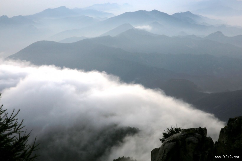 雾灵山晨曦风景图片