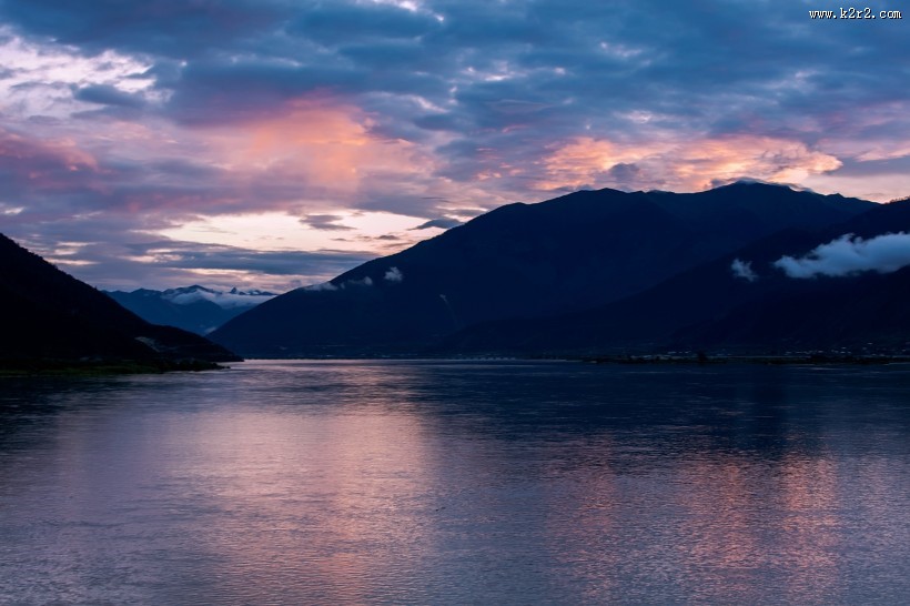 西藏尼洋河风景图片