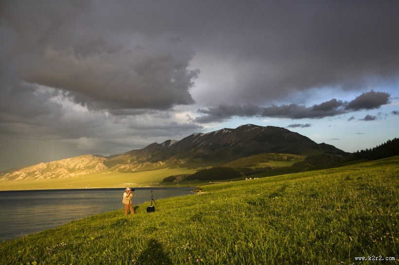 新疆赛里木湖图片