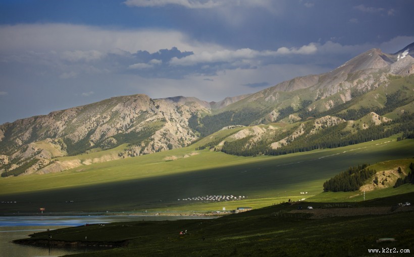 新疆赛里木湖图片