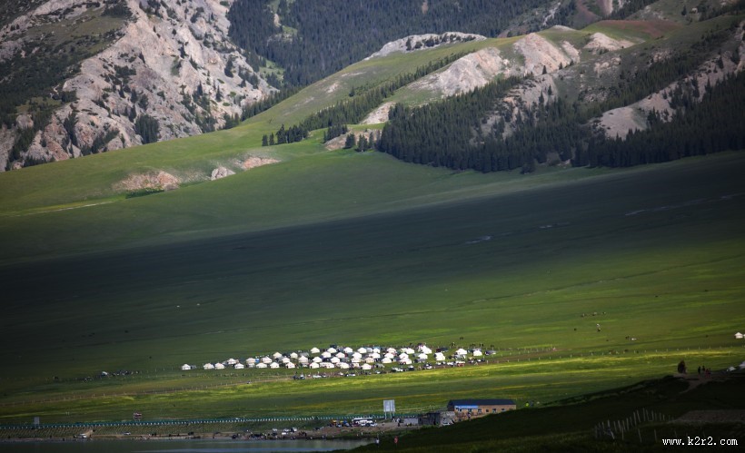 新疆赛里木湖图片