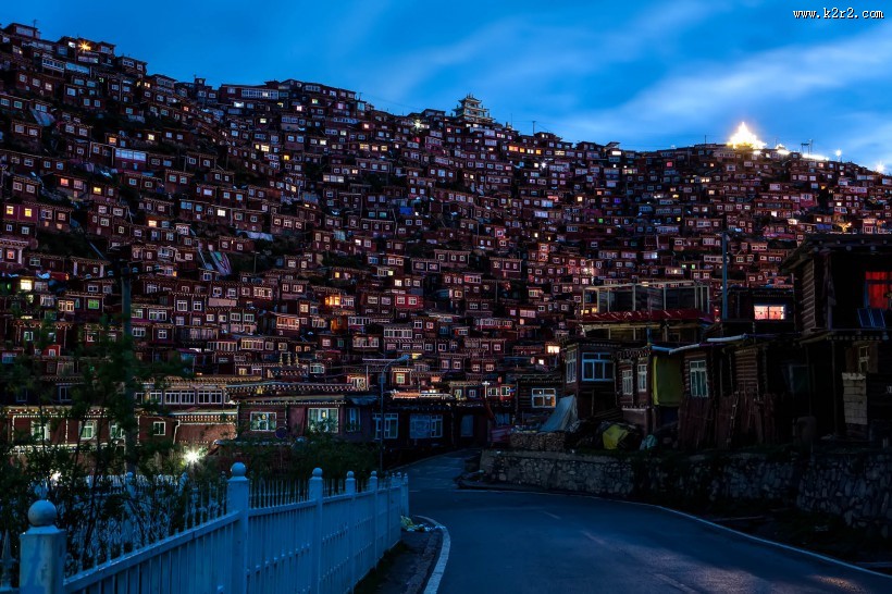 四川色达佛学院风景图片