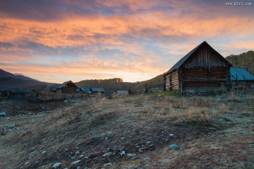 新疆禾木乡清晨风景图片