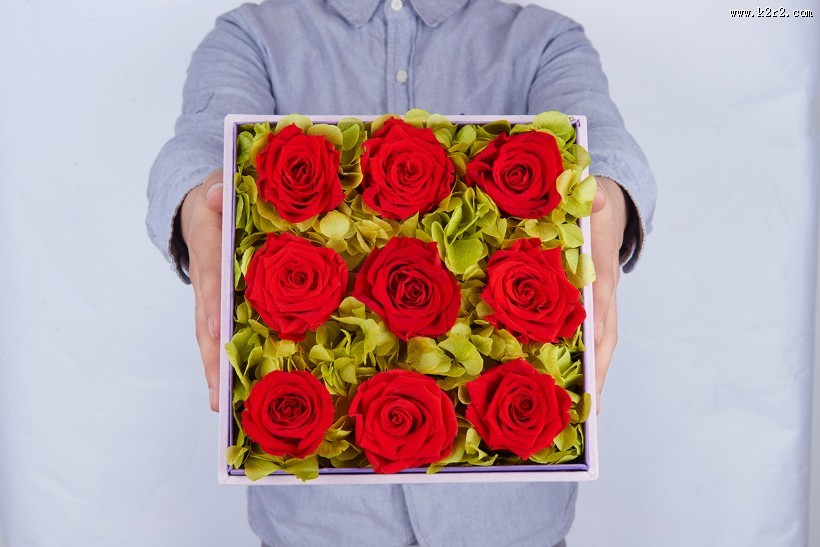 漂亮的鲜花礼盒图片