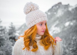 卷发的女孩图片