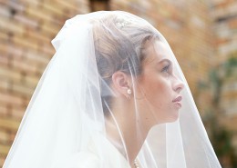 戴着头纱的新娘图片