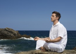 感受大自然男性图片