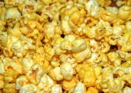 焦香美味的爆米花图片