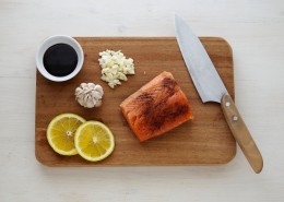 新鲜三文鱼的图片