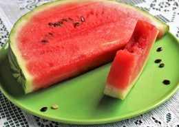 清凉解渴的西瓜图片