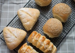 健康美味的手工面包图片