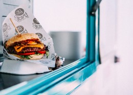 营养平衡的汉堡图片