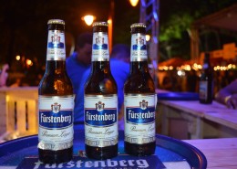 瓶装的啤酒图片