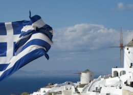 随风摆动的希腊国旗图片