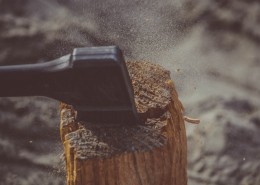 锋利的斧头图片