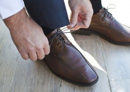 男士棕色皮鞋图片