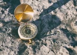 精致的指南针图片