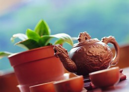 优雅的紫砂壶图片