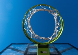 篮板上的篮球框图片大全