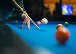 打台球的人图片大全