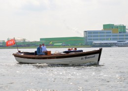 划船水上运动图片