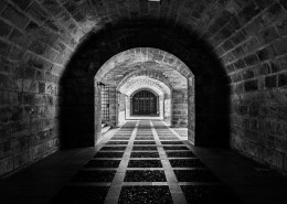 幽暗的隧道图片