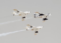 飞行的喷气机图片