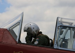 飞机驾驶舱图片