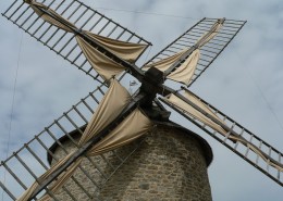 高大的荷兰风车图片大全