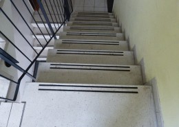 整洁的楼梯图片