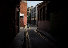 城市的小巷图片