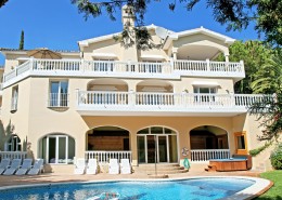 豪华的别墅建筑图片